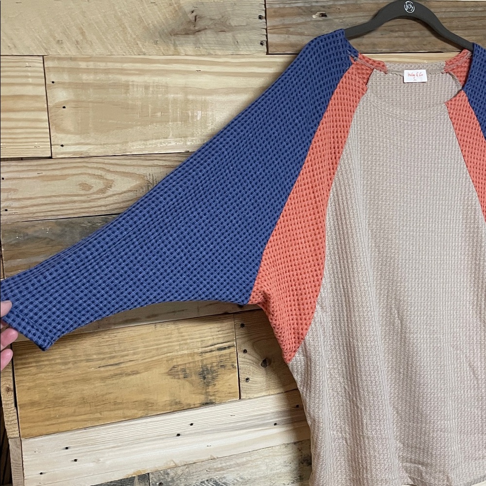 Hailey & Co size Medium Colorblock Lightweight Waffle Knit Bat Sleeves Blouse - Picture 3 of 6